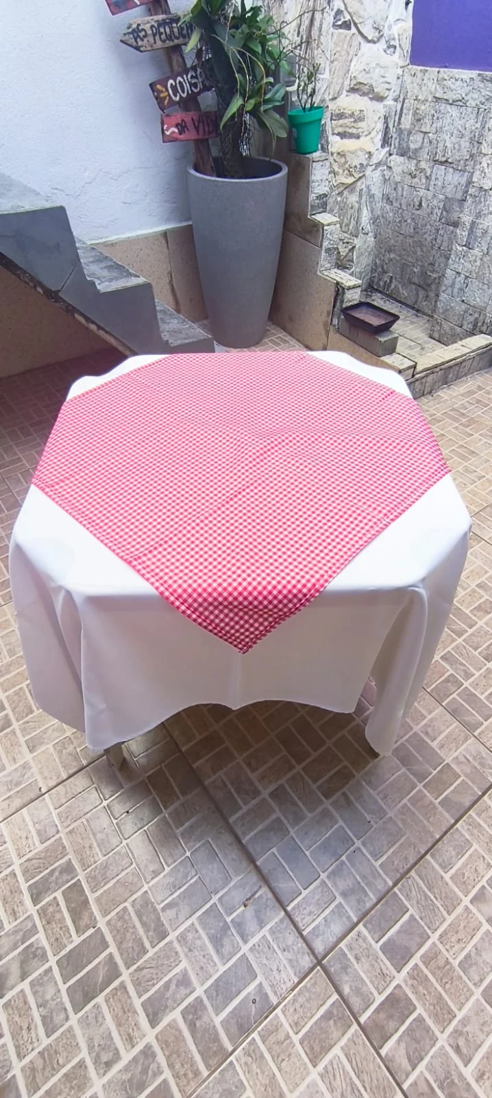 Toalha de mesa xadrez vermelha para festa em Taquara